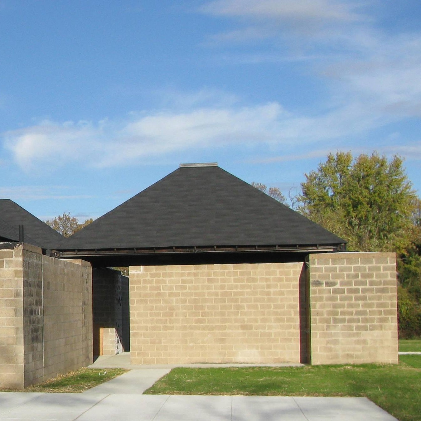 Louis Kahn – Bath House and Day Camp Buildings