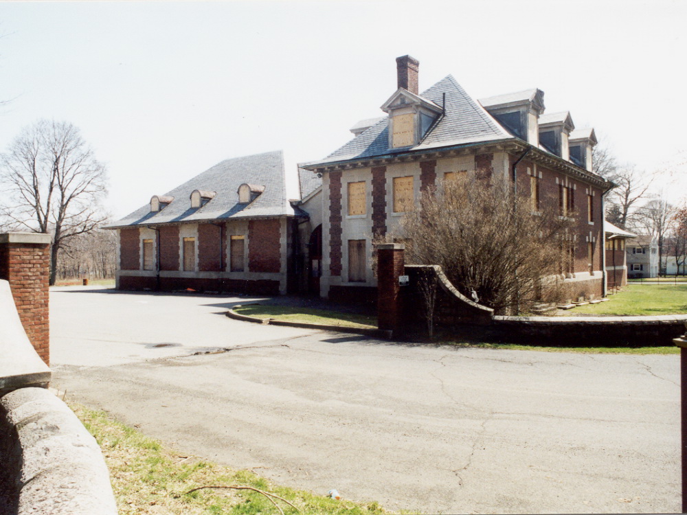 Bayley-Ellard Carriage House-Bellwood Stables