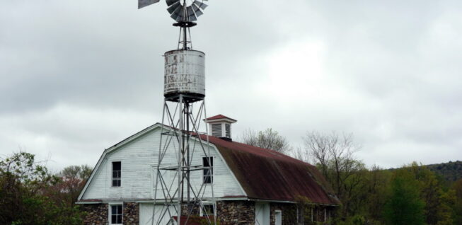 Tichenor-Gregory-Goddel-Wallisch Farmstead