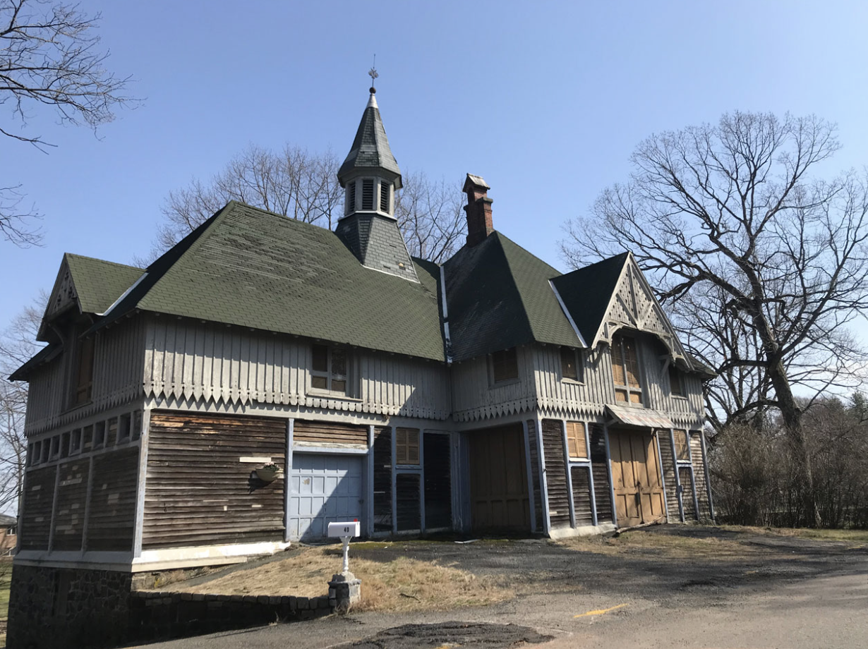 George V. Hecker Carriage House