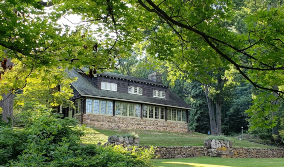 Beyond the Craftsman House: Rethinking the Architecture of Gustav Stickley